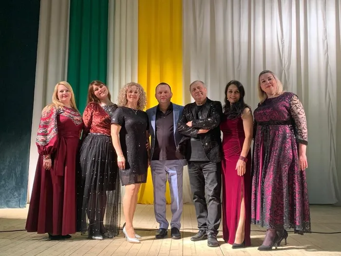 photo_5287257500937818150_y