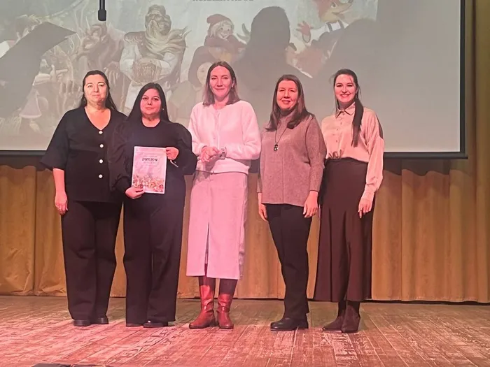 photo_5269303910575312072_y