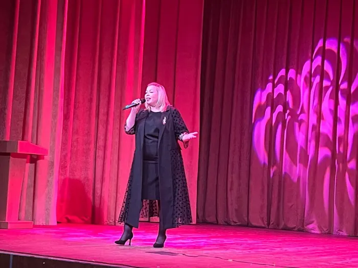 photo_5269400886641888040_y