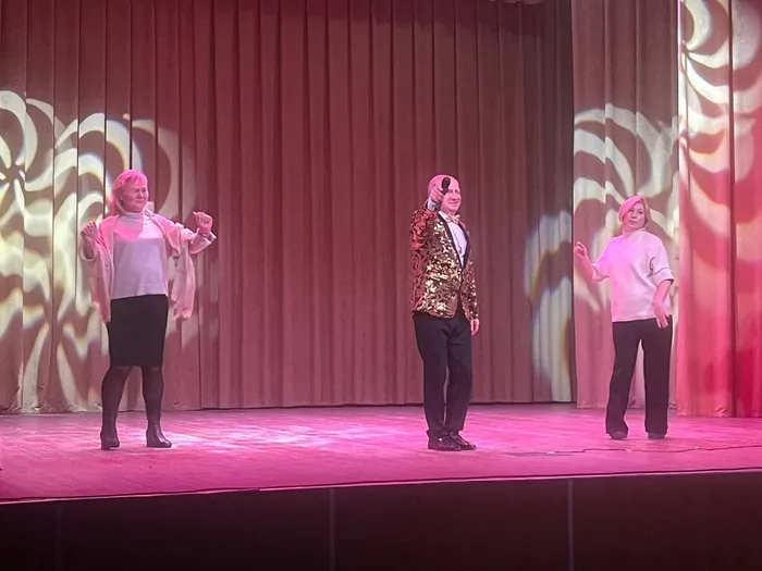 photo_5269400886641888069_y