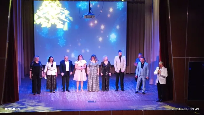 photo_5465589881712086306_y