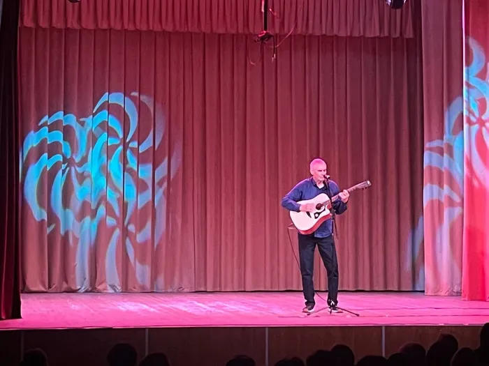 photo_5269400886641888057_y