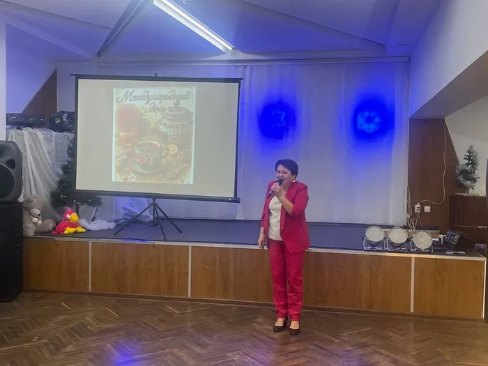 photo_5334646615303721455_y