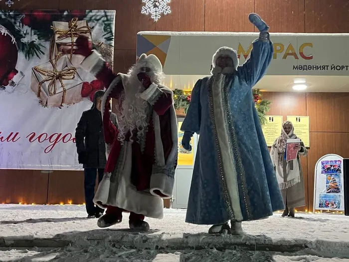 photo_5355023619488156904_y