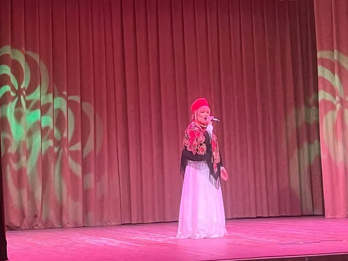 photo_5269400886641888075_y