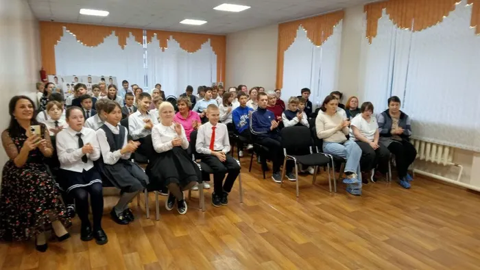 photo_5294286025939160611_y