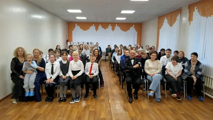 photo_5294286025939160605_y