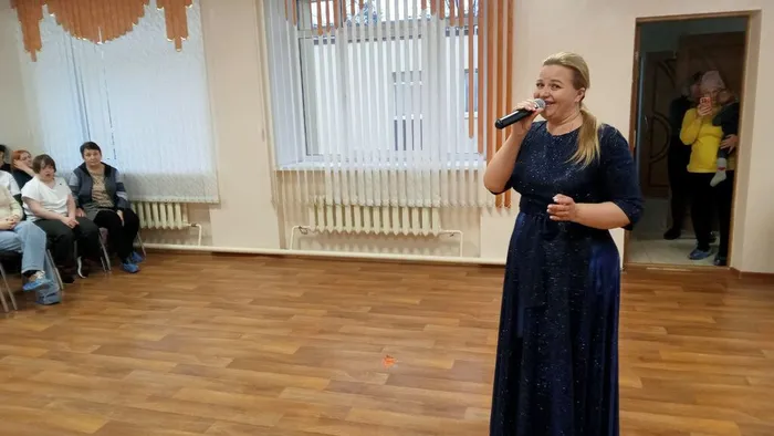 photo_5294286025939160612_y