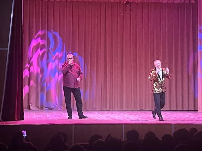 photo_5269400886641888065_y