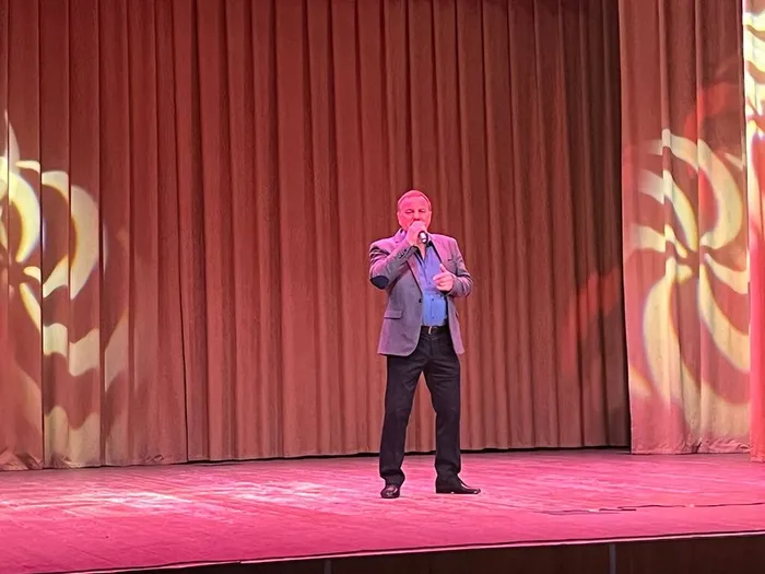 photo_5269400886641888050_y