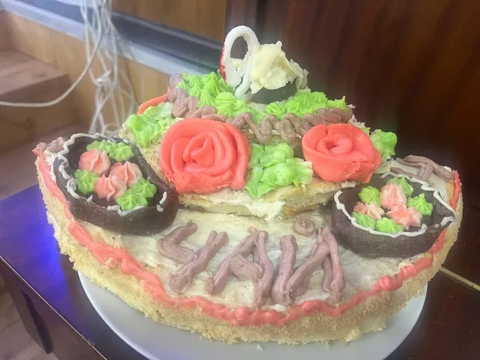 photo_5334646615303721453_y